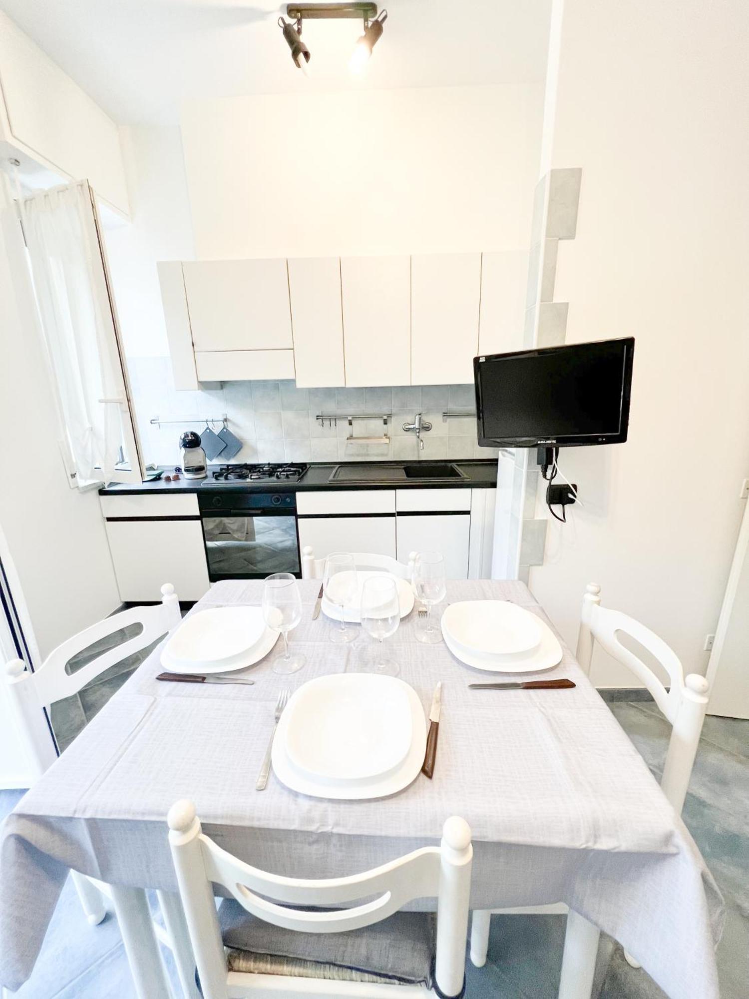 A 5 Minuti Dal Mare - Dolphin Beach House Spotorno Eksteriør billede